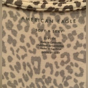 American Eagle T shirt.